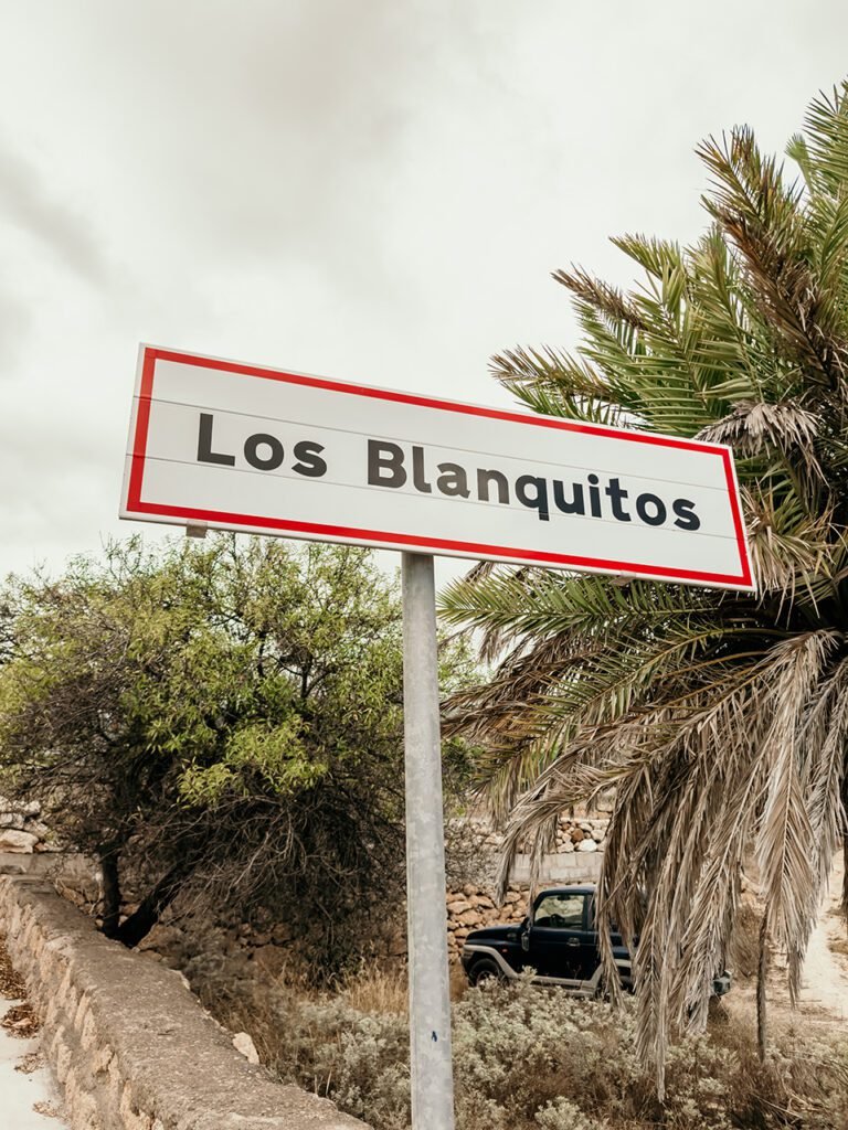 LOS-BLANQUITOS